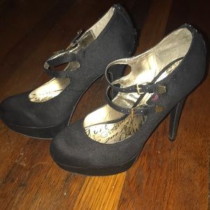 Material Girl size 8 heels